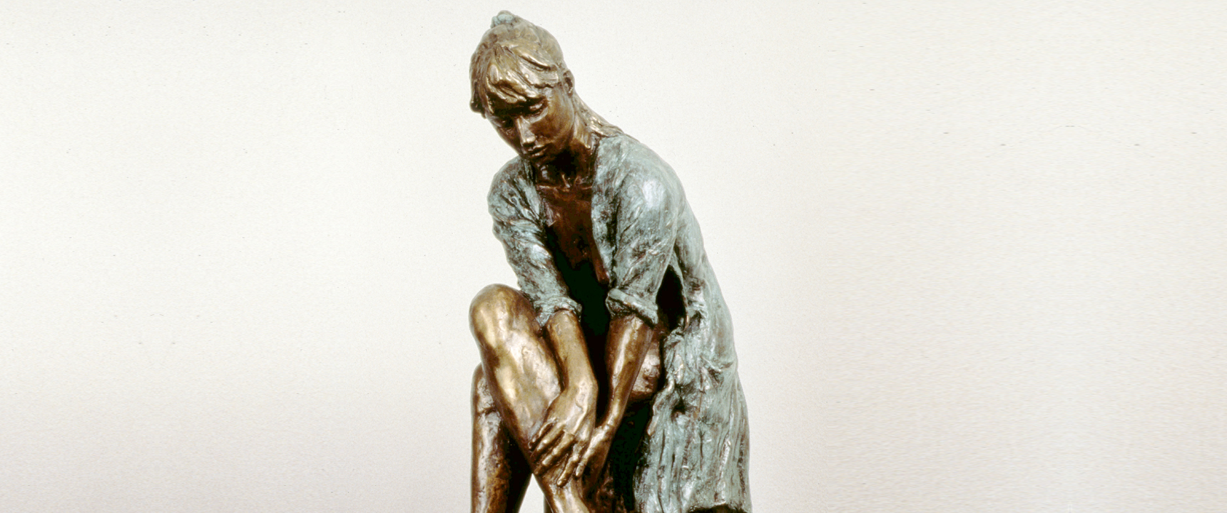 Bronze figurative sculpture by Gwen Marcus